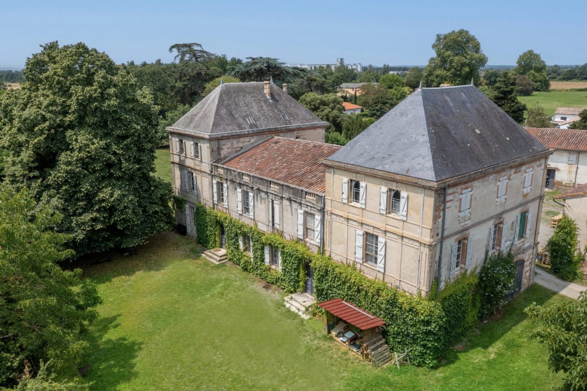 Magnificent property built in 1900