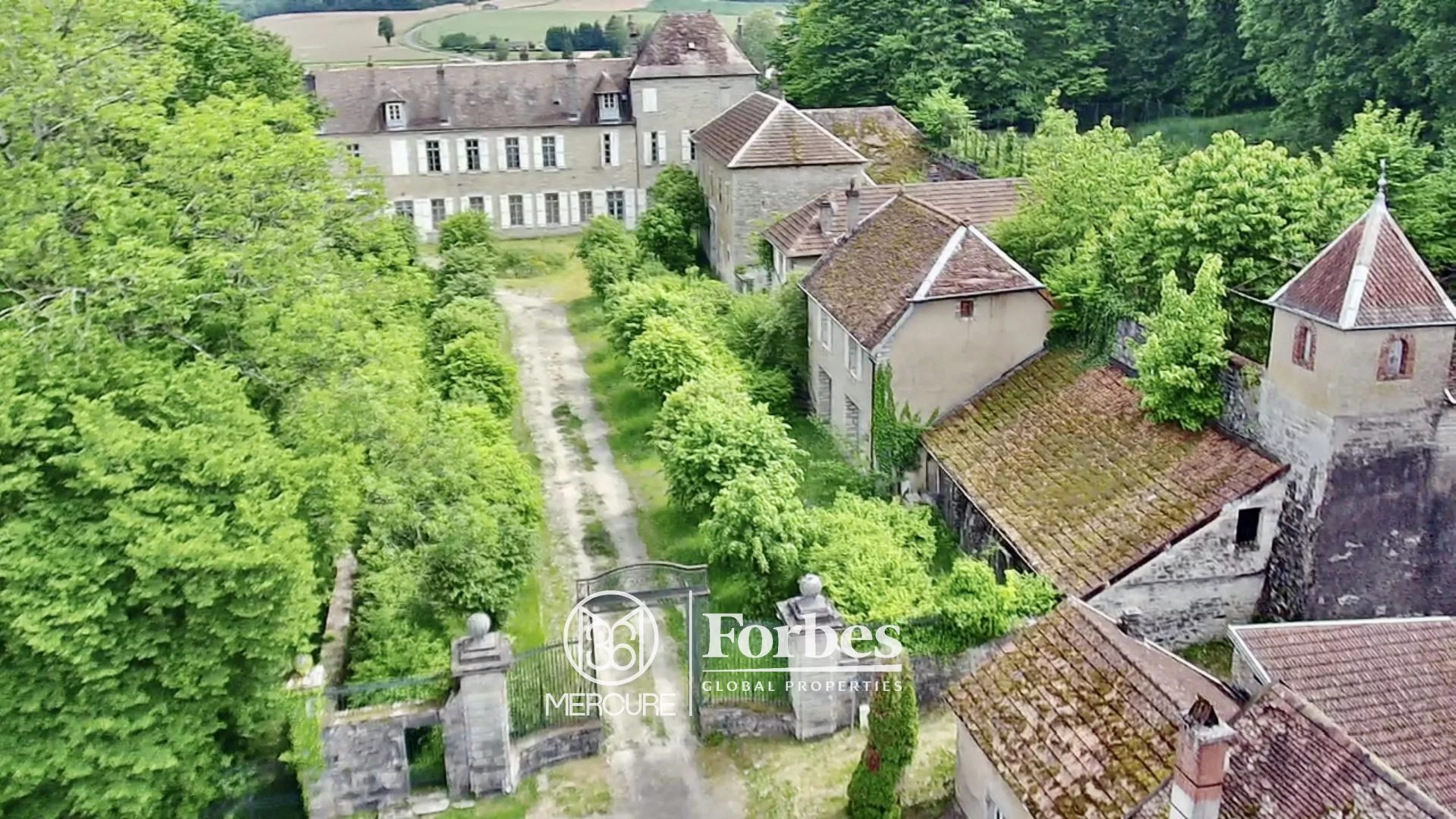 CHÂTEAU DU XVIIème SIECLE, PARC D’ENVIRON 2 HECTARES, VUE DEGAGEE - 1554XFF