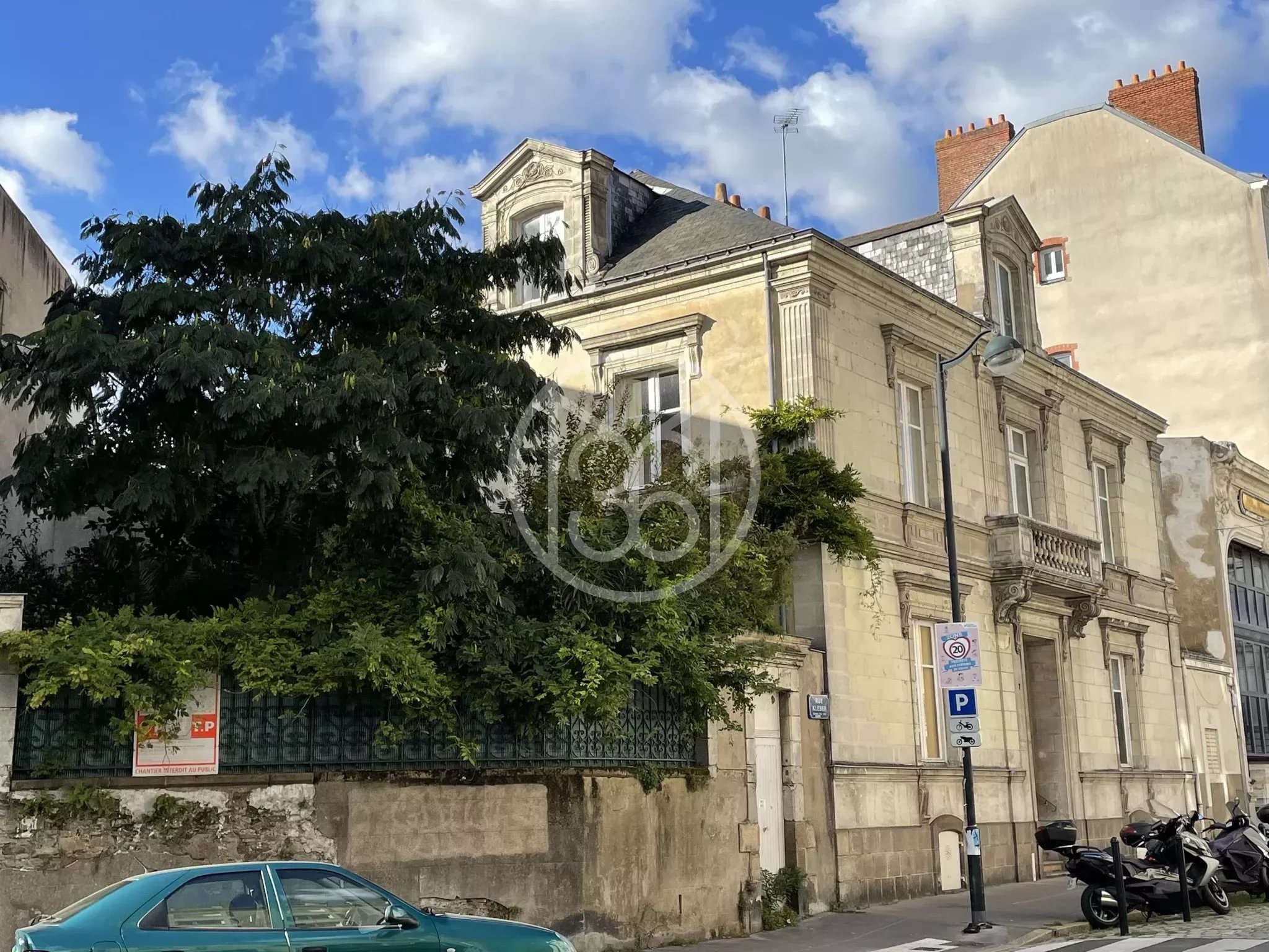 Buy House Nantes (44), 10 rooms | Mercure Forbes Global Properties