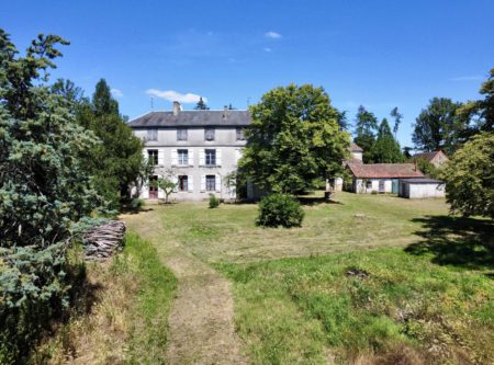 Former 19th century wine estate with 3 hectares of natural area, pond and orchard - 1735VA
