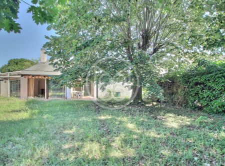 HOUSE ARCHITECT WITH BEAUTIFUL LAND IN CENTRE MÉRIGNAC - 900874bx