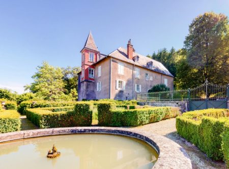 Château origine XVe reconstruit au XIXe siècle, parc d’environ 1,8 hectares - 1720EL