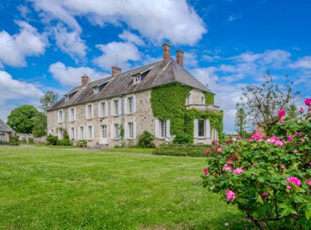 Aisne – manor house, outbuildings and park 2.9ha - 80610PI