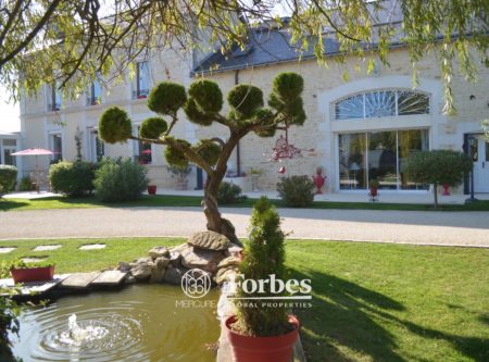 MAISON DE BOURG AVEC PARC ARBORE - 9787PO