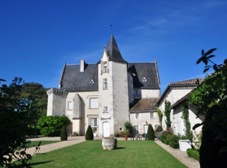 LISTED CHATEAU SUITABLE FOR WEDDING / HOST ACTIVITY - 9316PO