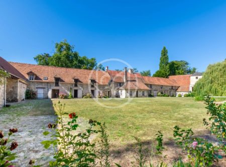 Aisne – near Villers-Cotterêts, large farmhouse, outbuildings and 6000 sqm park - 80572PI