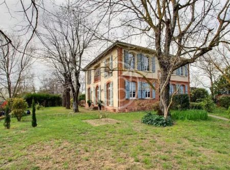 MAISON DE CARACTERE – PISCINE – VUE PYRÉNÉES – DÉPENDANCE - 8940TS