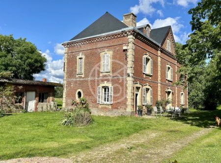 Calvados – 19ha manor house with outbuildings and stables - 20816NO