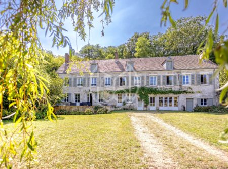 Maison de Maitre XIXème-  proche du canal de la Loire et de la Loire - 20915CL