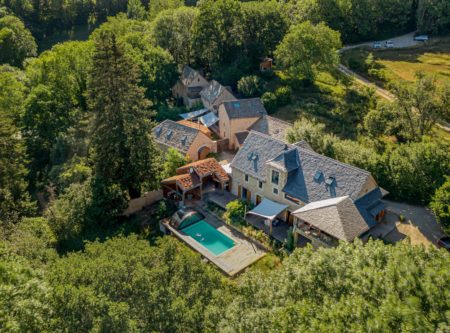 South of France, superb restored hamlet - 9046TS