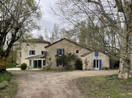 MOULIN XVIIÈME – 3 HA AVEC PISCINE ET DEPENDANCE – LOT-ET-GARONNE - 900978bx