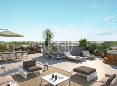 EXCEPTIONAL FLAT WITH ROOFTOP AND PARKING – PARC BORDELAIS - 900957bxA