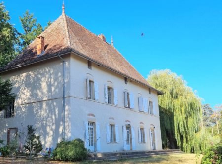 ISERE  –  LA COTE-SAINT-ANDRE – MAISON DAUPHINOISE DE 356 M² - 4612LY