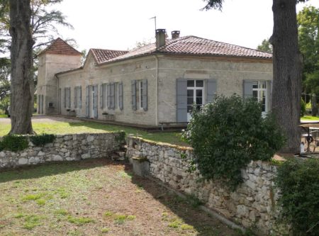 MAISON XVIIÈME AVEC GÎTES ET DÉPENDANCES PROCHE D’AGEN - 901008bx