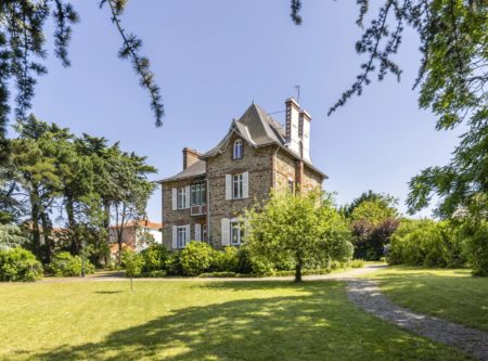 BOUGUENAIS LES COUËTS – PROPRIÉTÉ DANS UN SUBLIME PARC ARBORÉ - 3009