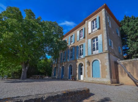 MAISON DE MAITRE ORIGINE XVIIIème 6 KMS DE LA MER - 19156LR