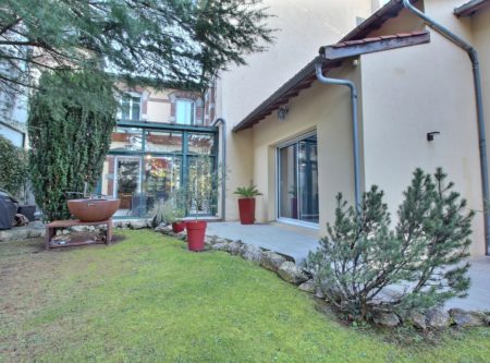 RARE MAISON DE VILLE FIN XIXEME AVEC DEPENDANCES - 900936bxTS