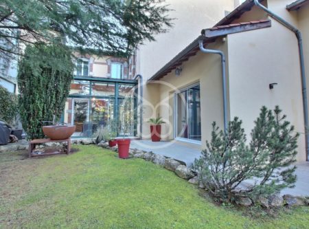 RARE MAISON DE VILLE FIN XIXEME AVEC DEPENDANCES - 900936bxTS