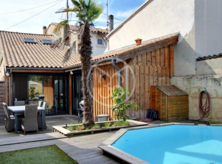 MAISON AVEC JARDIN ET PISCINE - 900833bx