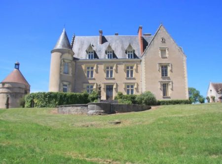 CHER – 1H FROM BOURGES – CHATEAU 16-19TH – 222 AC - 38CL