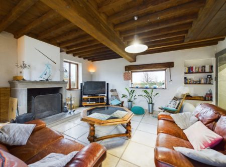 Vallée d’Azergues – Ancienne ferme rénovée 241 m² - 4763LY