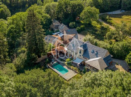 South of France, superb restored hamlet - 9046TS