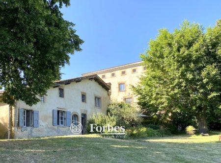 415 m² property - 4682LY