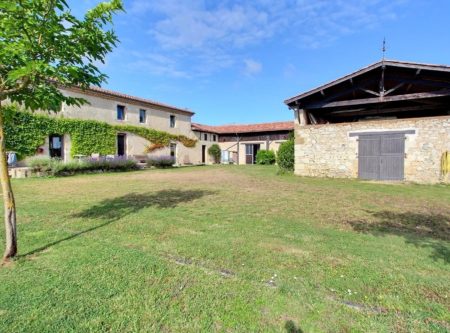 MAISON DE MAITRE – DEPENDANCES, VUE PYRÉNÉES - 8855TS