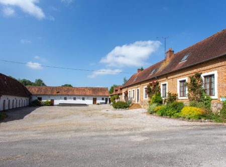 A 10 kms de Montreuil sur mer – Corps de ferme avec un gîte des dépendances - 20413NC