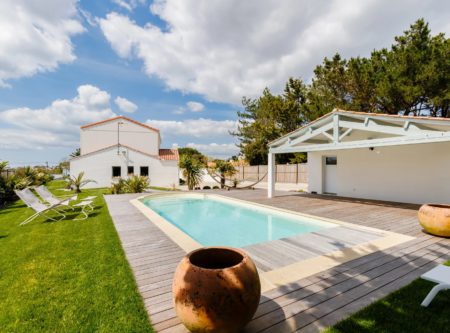 Near Saint-Gilles-Croix-de-Vie – renovated villa with pool - 20758VE