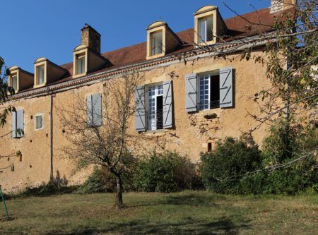 DOMME – DOMINANT 18TH CENTURY MANOR HOUSE, 25 HA - 900920bx