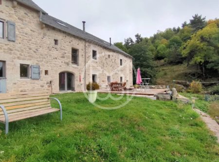 CHARMING OLD STONE FARMHOUSE - 9077TS