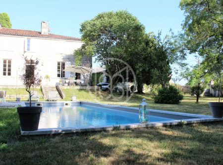 18th C. PROPERTY, PARK, POOL AND CALM SETTING - 9984PO