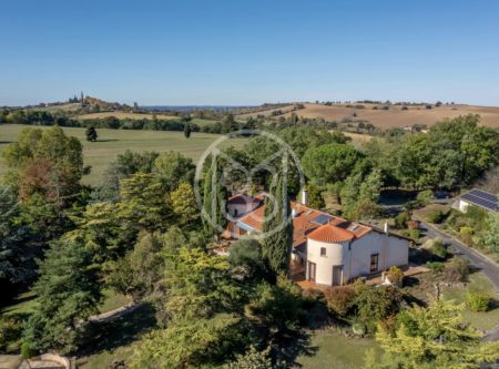 FAMILY HOME WITH A LOVELY VIEW ON THE VALLEY - 8895TS