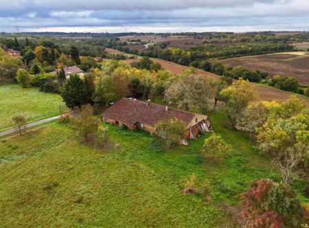 FERMETTE SUR PLUS D’UN HECTARE – BELLE VUE - 9066TS