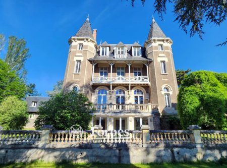 Center of France, Puy-de-Dôme – center of Châtelguyon, art deco villa - 20856AU