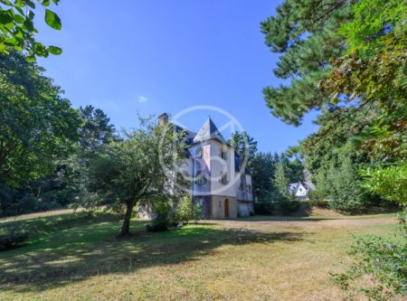 Finistere – neo breton manor house 16Hha of woodland - 20159BR