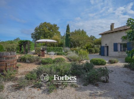 BEAUTIFUL RESTORED FARMHOUSE WITH SWIMMING POOL – LITTLE CAMARGUE BETWEEN MONTPELLIER AND NIMES - 19262LR