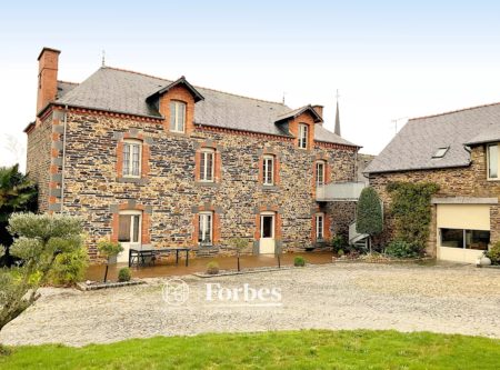 Near Loheac – Master house - 20641BR