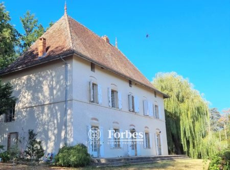 ISERE  –  LA COTE-SAINT-ANDRE – MAISON DAUPHINOISE DE 356 M² - 4612LY