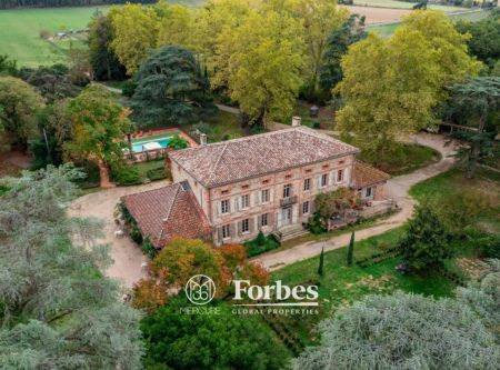 South of France, 19th century mansion with many outbuildings - 8706TS