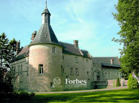 NORD – CHÂTEAU AVEC UNE CAPACITE HÔTELIÈRE IMPORTANTE - 62277NC