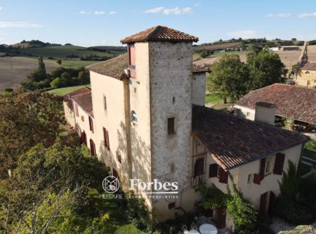 CHATEAU IMH – XIIe-XVe-XVIIe – 7HA - 8941TS