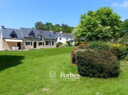 BRETAGNE, MORBIHAN – PRES DE LE FAOUËT – PROPRIETE SUR 3 HA - 20532BR