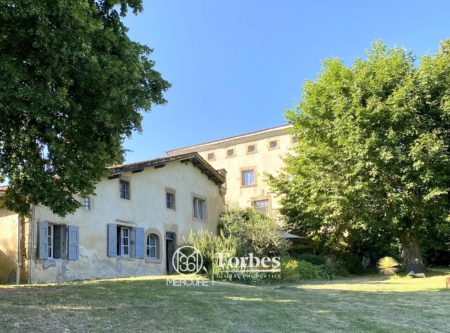 415 m² property - 4682LY