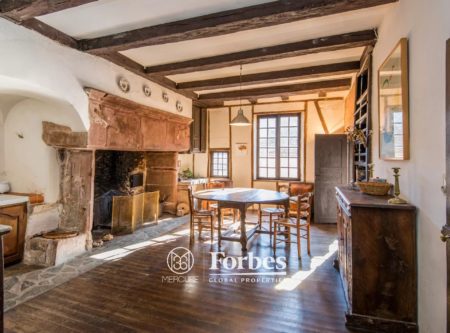 MEDIEVAL HOUSE IN AN STUNNING VILLAGE - 9063TS