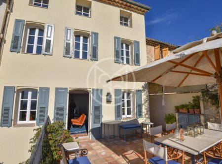 BASTIDE WITH FAR REACHING VIEWS - 21004CA