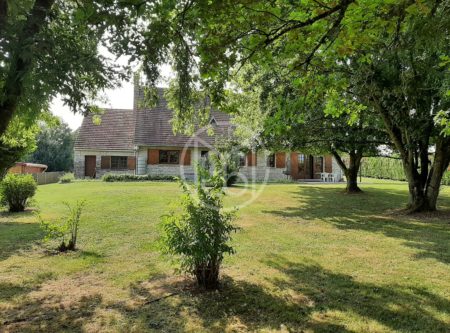 STONE HOUSE BUILT IN 1985, GARDEN - 1750MHL