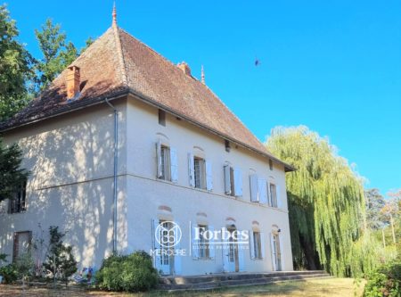 ISERE  –  LA COTE-SAINT-ANDRE – MAISON DAUPHINOISE DE 356 M² - 4612LY