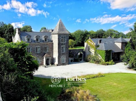 Brittany, Augan – elegant chateau, swimming pool, 5,7 ha - 20892BR